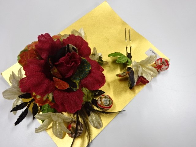 JAPANESE KIMONO / ANTIQUE HAIR ACCESSORY SET